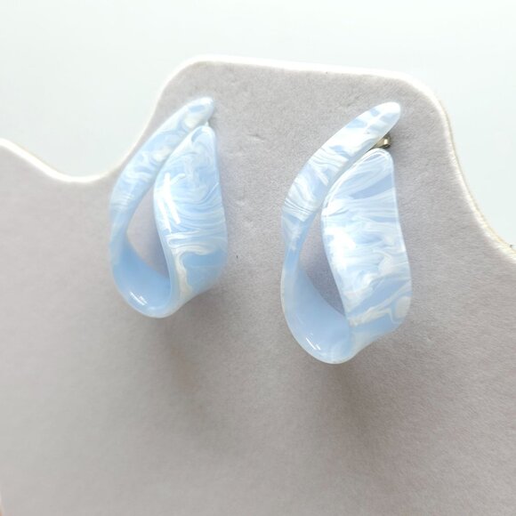 Vintage Blue Swirl Acrylic Hoop 1980s Post Earrings - Picture 3 of 5